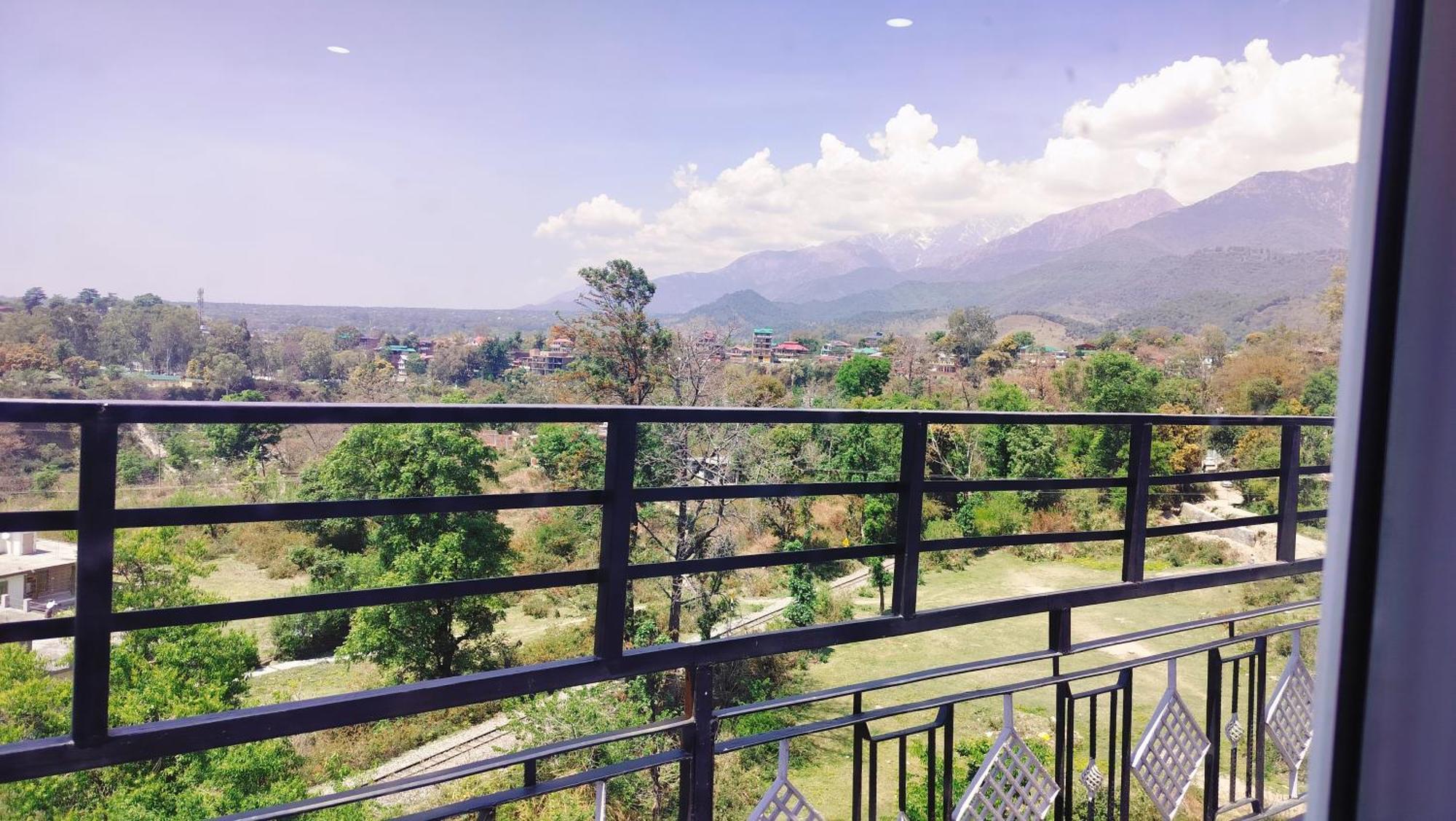 Hotel Binwa View Baijnāth 외부 사진